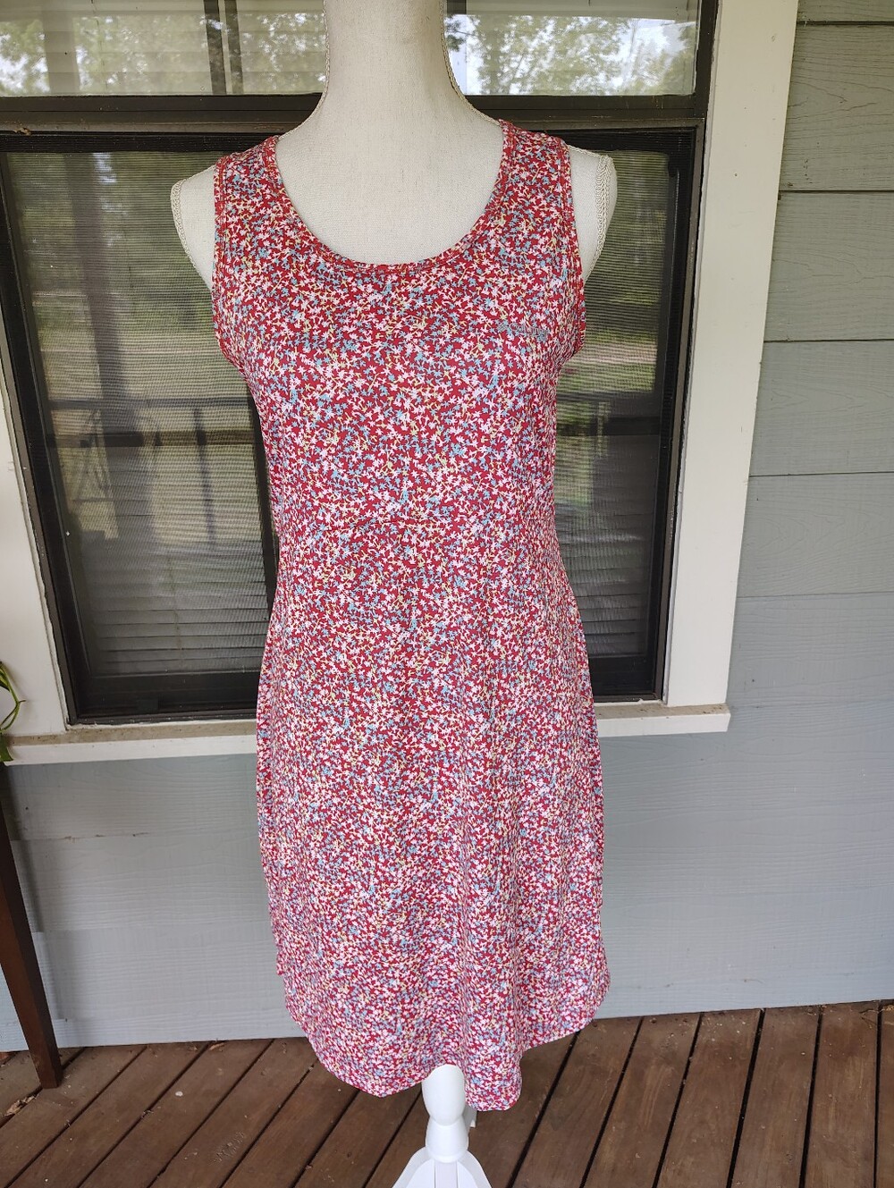 Columbia, Sleeveless Red Floral Scoop-Neck Dress